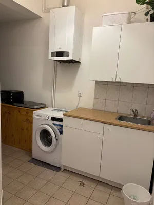 WG Zimmer/550€ inkl. Warmwasser+ Strom+ Heizung+ Wlan/550€ Kaution – Bild 2