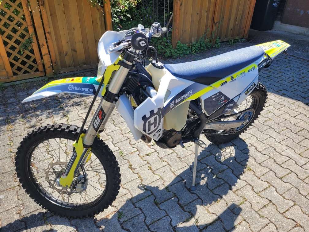 Husqvarna FE 350 FE Hobbyfahrzeug mit Kühlerschutz und Ventilator Enduro