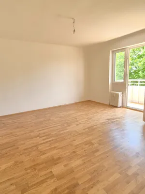 Erstbezug nach Generalsanierung- 4 Zimmer-Wohnung mit Balkon in grüner Ruhelage – Bild 3