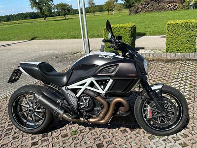 Ducati Diavel 1200 Carbon