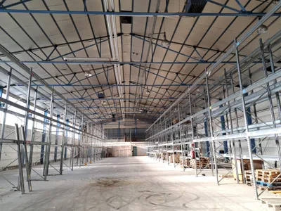 Gewerbeimmobilie mieten in Mödling – 3 573 m², € 21.000