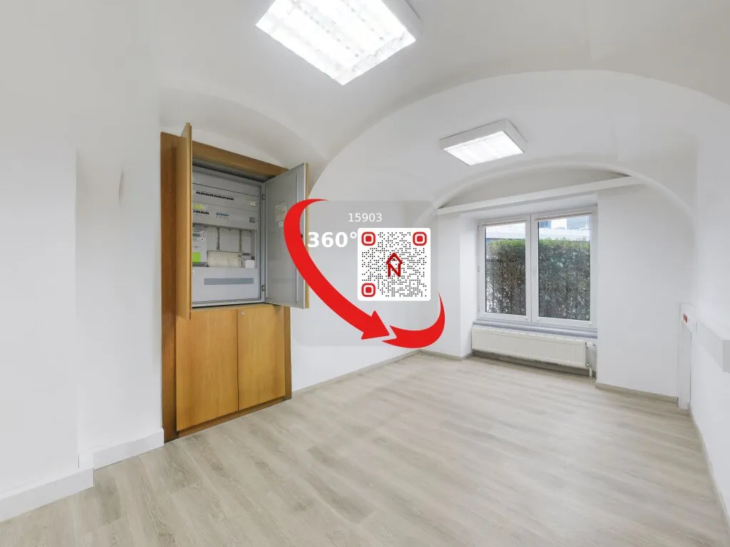 Zentrale Büro/Praxisfläche – pohled 2