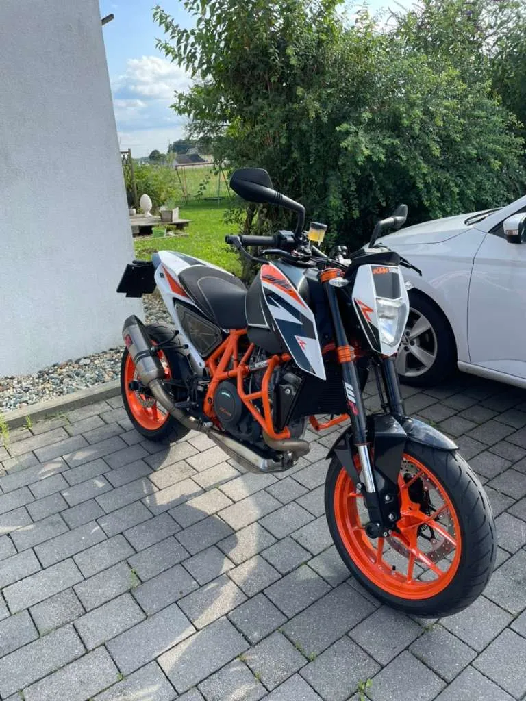 KTM Duke