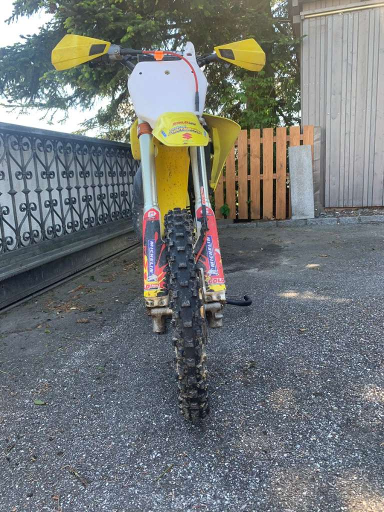 Suzuki RM 85 Motocross