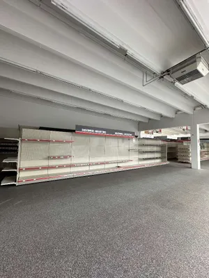 Gewerbeimmobilie mieten in Wiener Neustadt Land – 1 000 m², € 3 – Bild 8 von 18