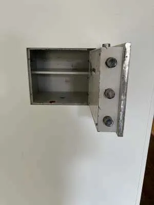 2-Zimmer-Gewerbeimmobilie mieten in Baden – 45 m², € 896 – Bild 12 von 12
