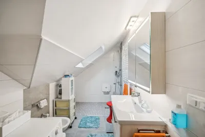 8-Zimmer-Gewerbeimmobilie kaufen in Bruck-Mürzzuschlag – 257 m², € 275.000 – Bild 10 von 21
