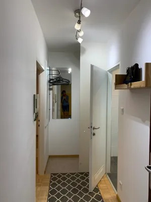 1-Zimmer-Wohnung mieten in Salzburg Stadt – 33 m², € 810 – Bild 1 von 7