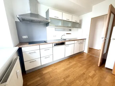 2-Zimmer-Wohnung mieten in Linz – 70,03 m², € 860 – Bild 2 von 13