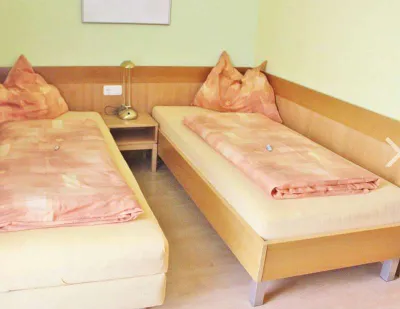 15-Zimmer-Gewerbeimmobilie mieten in Ried im Innkreis – 300 m², € 2.500 – Bild 4 von 6