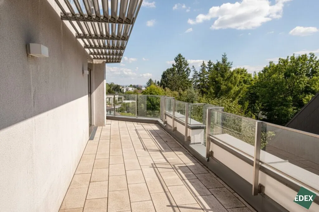 Blick über Wien: Traumhafte 3-Zimmer-Wohnung mit großer Dachterrasse in Ruhelage - Widok 3