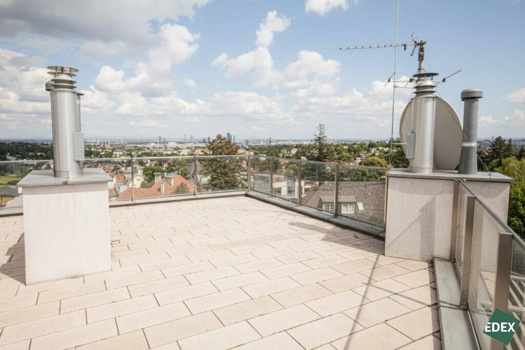 Blick über Wien: Traumhafte 3-Zimmer-Wohnung mit großer Dachterrasse in Ruhelage, Wien