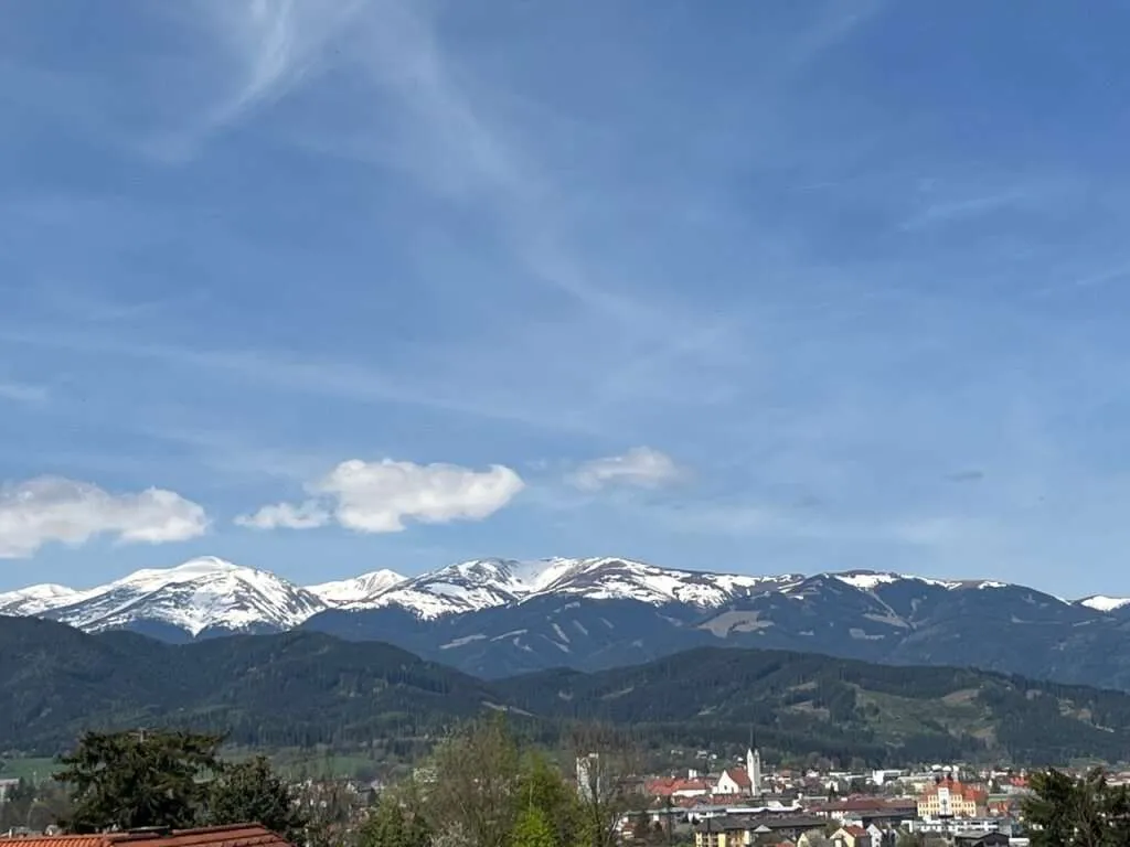712 m² großer Baugrund im Grünen mit Bergpanorama - Ansicht 2