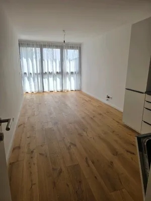 MODERNE 2-ZIMMER BALKONWOHNUNG & TIEFGARAGENPLATZ
