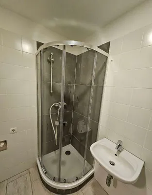 1-Zimmer-Wohnung mieten in Baden – 41 m², € 599 – Bild 13 von 22