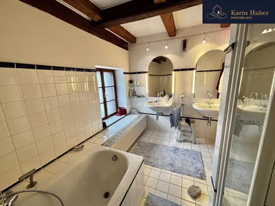 8-Zimmer-Immobilie kaufen in Krems Land – 306 m², € 795.000 – Bild 19 von 23