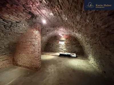8-Zimmer-Immobilie kaufen in Krems Land – 306 m², € 795.000 – Bild 22 von 23