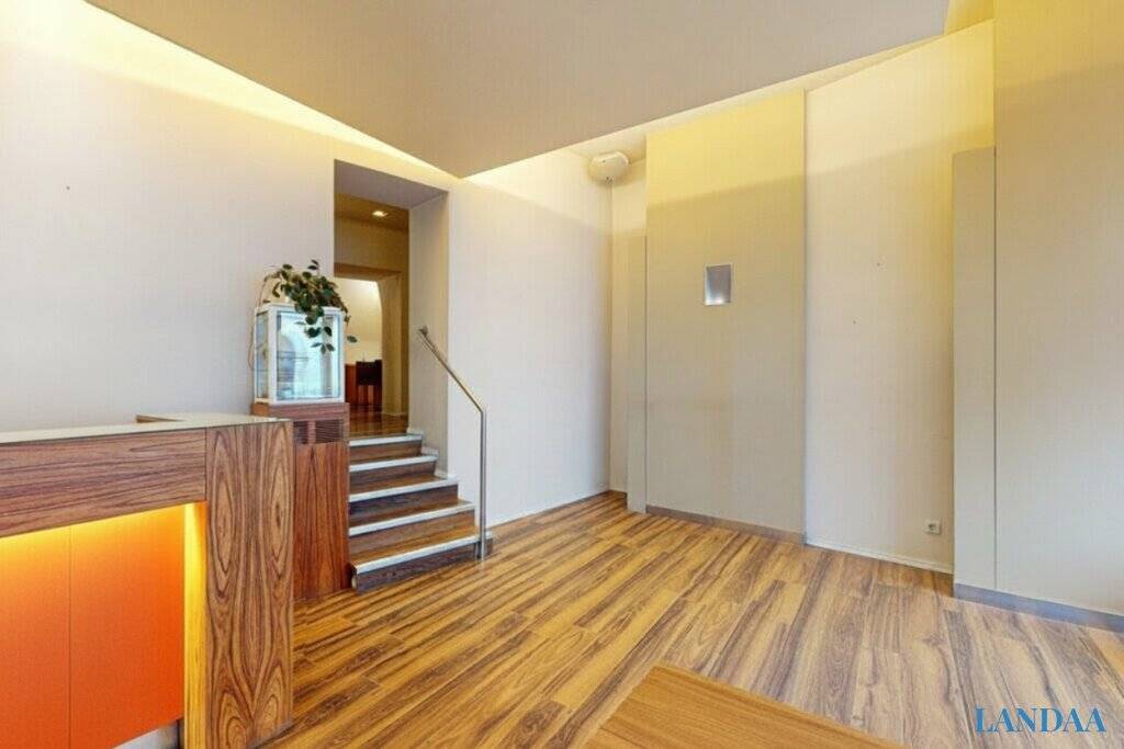 Vielseitiges Geschäftslokal im Zentrum von Stockerau - Ansicht 3