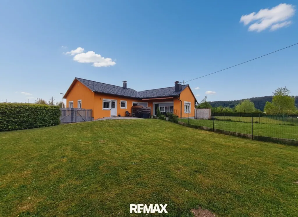 Flexibler Bungalow mit zwei Wohneinheiten auf großzügigem Grundstück - Ideal für Kapitalanleger, Mehrgenerationenwohnen oder Eigennutzer mit zusätzlicher Mieteinnahme - Ansicht 3