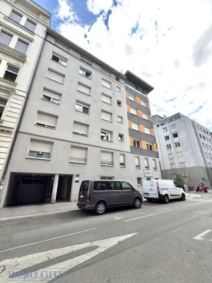 HELLE, NEUWERTIGE 2-ZIMMER-MIETWOHNUNG NAHE U4 MARGARETENGÜRTEL UND STRASSENBAHN 6/18 - MIT VOLLAUSGESTATTETER KÜCHE, KELLERABTEIL + GARAGENPLATZ ZUMIETBAR!