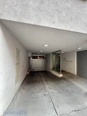 HELLE, NEUWERTIGE 2-ZIMMER-MIETWOHNUNG NAHE U4 MARGARETENGÜRTEL UND STRASSENBAHN 6/18 - MIT VOLLAUSGESTATTETER KÜCHE, KELLERABTEIL + GARAGENPLATZ ZUMIETBAR! – Bild 2
