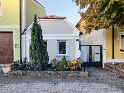 2-Zimmer-Haus mieten in Tulln – 80 m², € 660 – Bild 1 von 15