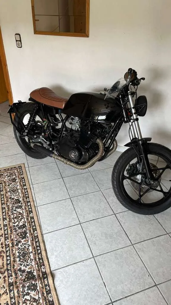 Suzuki GS