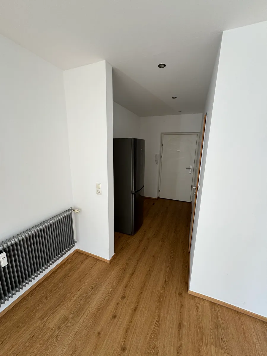 Garcionerre mit Westbalkon zu vermieten - Ansicht 2