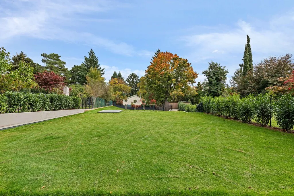 Die Alternative zu einem Einfamilienhaus! Erstbezug mit Eigengarten und Pool im schönen Gersthofer Cottage - Widok 2