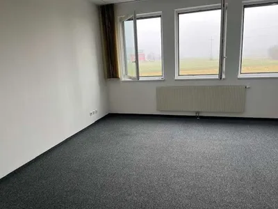 2-Zimmer-Gewerbeimmobilie mieten in Wels-Land – 349 m², € 2.351 – Bild 5 von 14