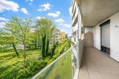 ***2-Zimmer-Neubauwohnung mit großer Loggia, Fitnessstudio & Top-Anbindung***
