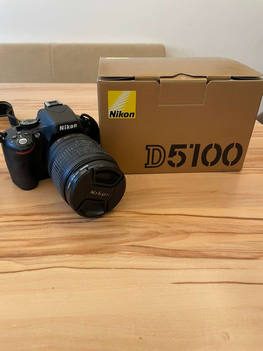 Nikon D5100 Spiegelreflexkamera