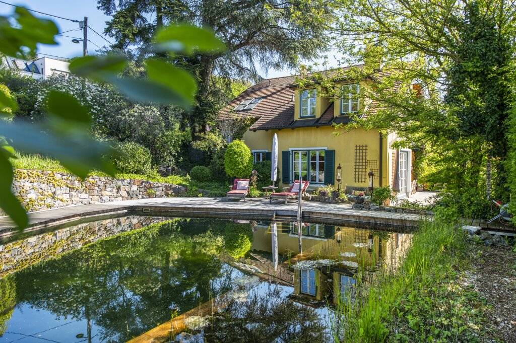 URLAUBSFEELING PUR! Eigenheim in mediterranem Stil mit Traumgarten und Badeteich! Absolute Privatsphäre!, Wien
