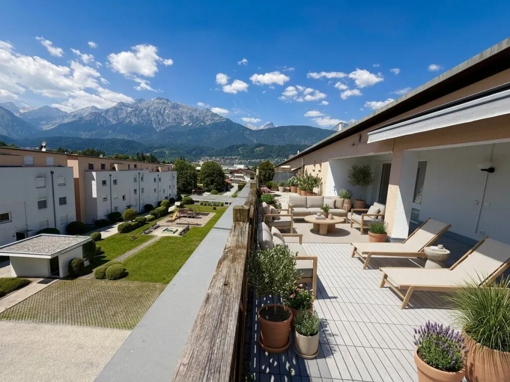 Wattens: Lichtdurchflutete Dachgeschosswohnung mit XXL-Sonnenterrasse (ca. 39 m²), viel Stauraum & Tiefgarage – pohled 2