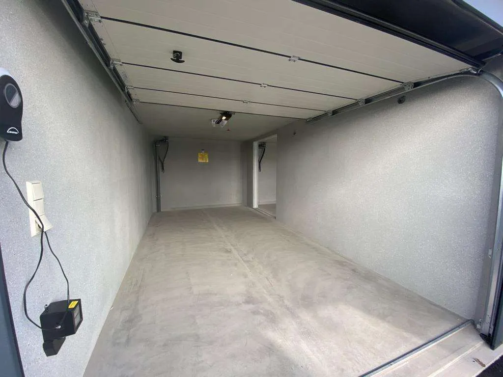 moderne Doppelgarage direkt an der Autobahn Leibnitz TYP 6 - Ansicht 2