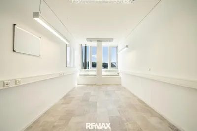 5-Zimmer-Gewerbeimmobilie mieten in Salzburg-Umgebung – 110 m², € 1.407 – Bild 3 von 18