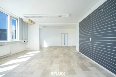 5-Zimmer-Gewerbeimmobilie mieten in Salzburg-Umgebung – 110 m², € 1.407 – Bild 7 von 18