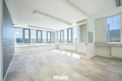 5-Zimmer-Gewerbeimmobilie mieten in Salzburg-Umgebung – 110 m², € 1.407 – Bild 8 von 18