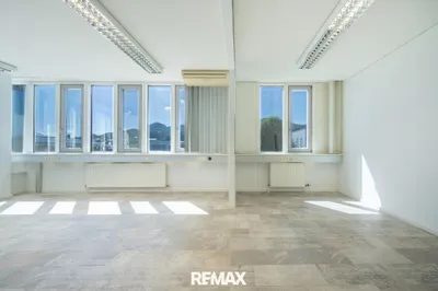 5-Zimmer-Gewerbeimmobilie mieten in Salzburg-Umgebung – 110 m², € 1.407 – Bild 5 von 18