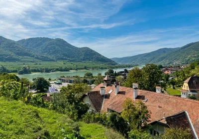 Grundstück kaufen in Krems Land – 3 659 m², € 1.690.000