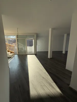 4-Zimmer-Wohnung mieten in Wiener Neustadt Land – 145 m², € 1.700 – Bild 2 von 17