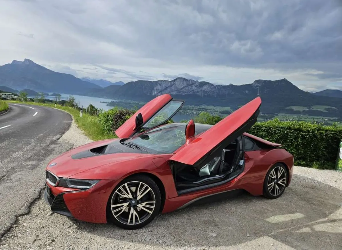 BMW i8