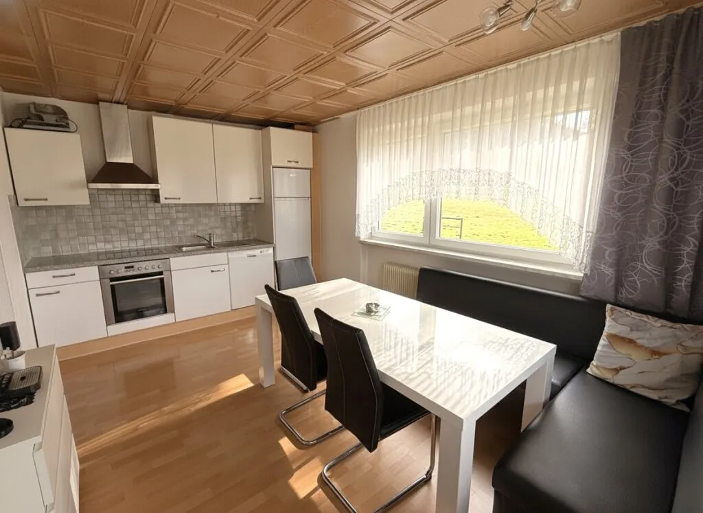 Idyllische 2,5 Zimmer-Haushälfte mit großem Garten & Terrasse - Ansicht 3