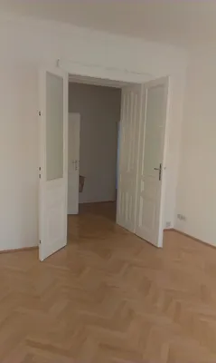 sehr schön sanierte, helle, ruhige 3 Zimmer Altbauwohnung - WG-tauglich! – Bild 3