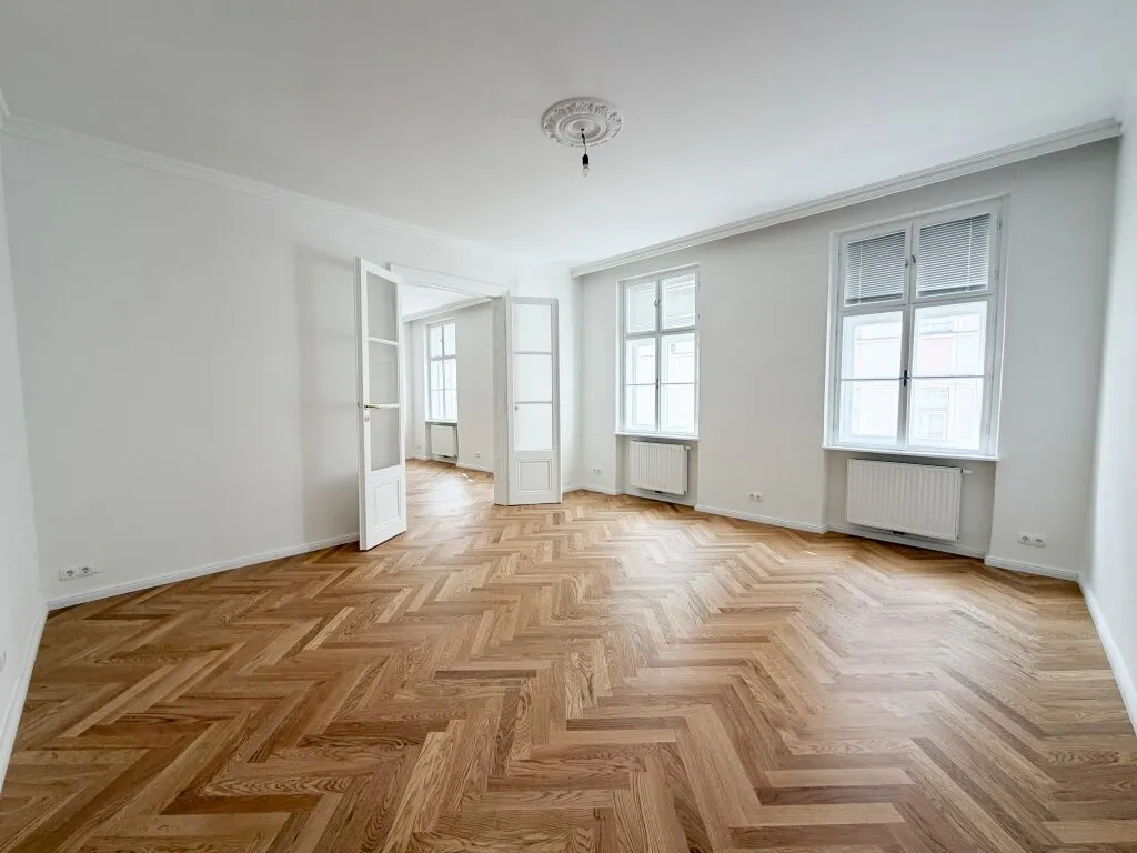 Fischgrätparkett, Stuck & Flügeltüren - sanierte stilvolle Altbauwohnung in der Josefstadt - Ansicht 2
