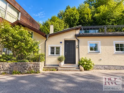 Haus kaufen in Vöcklabruck – 328 m², € 719.000