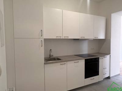 GENERALSANIERTE 2-ZIMMER-ALTBAU *ERSTBEZUG NACH KATEGORIEANHEBUNG*