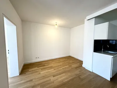 Sanierte 2 Zimmer - Innenstadtwohnung mit Loggia in Innenhoflage - Nähe Schottentor – Bild 3