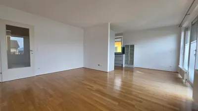 3-Zimmer-Wohnung mieten in Salzburg-Umgebung – 75,87 m², € 1.492 – Bild 2 von 5