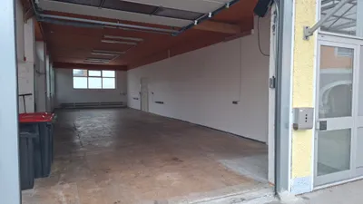 Gewerbeimmobilie mieten in Vöcklabruck – 117 m², € 895 – Bild 1 von 3